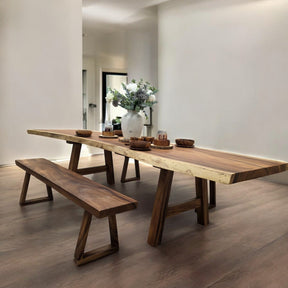 300cm x 88cm Live-Edge Ostnussbaum Esstisch