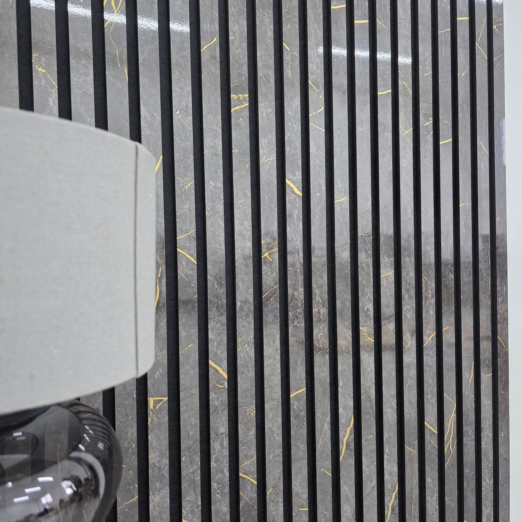 240cm x 60cm Akustik-Lamellen-Wandpaneel Schwarz & Gold Marmor